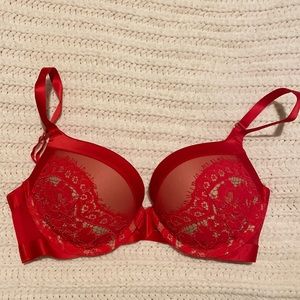 Victoria’s Secret Very Sexy Push-Up Bra